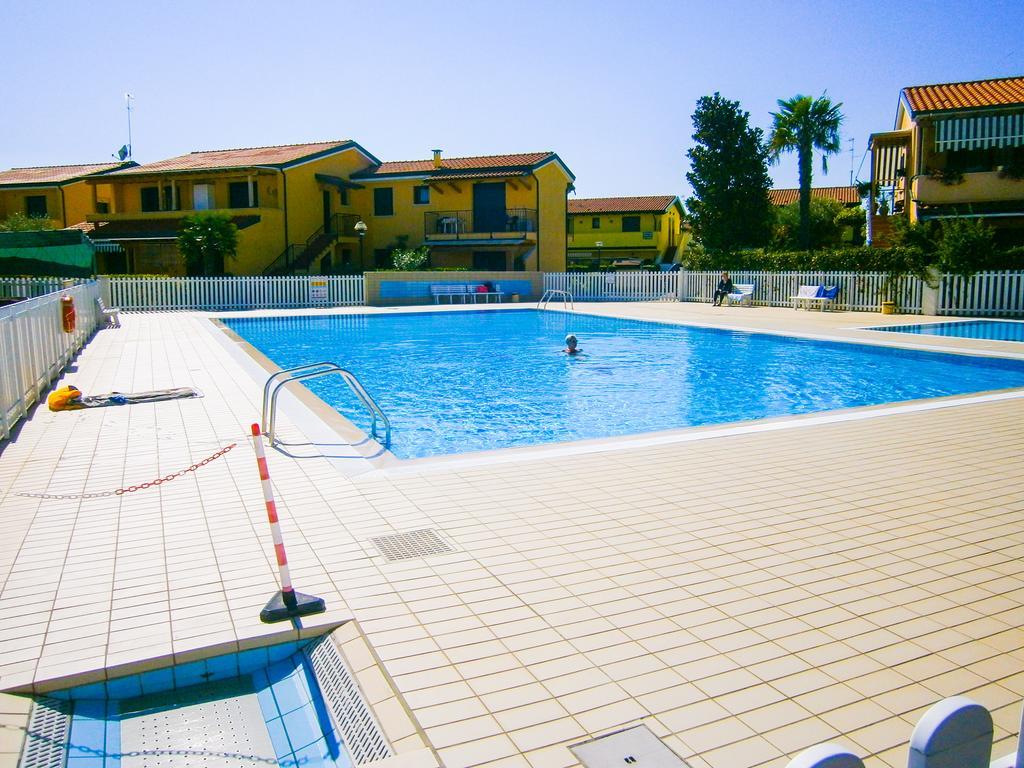 Villaggio Cristina 2 - Agenzia Cocal Caorle Exterior photo